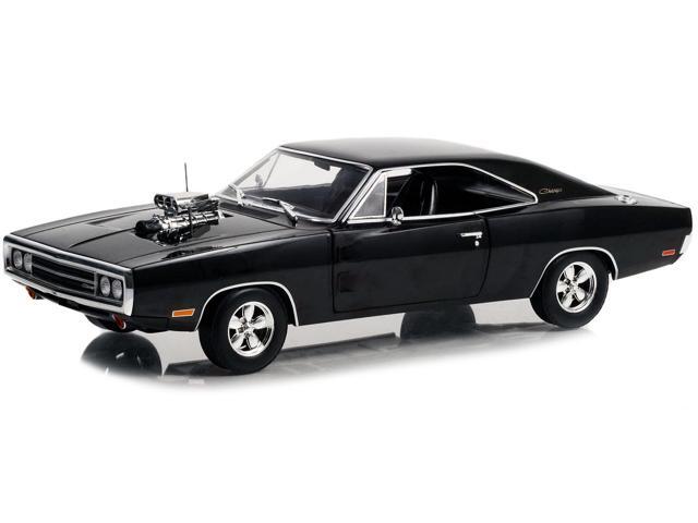 1970 Dodge Charger with Blown Engine Black 'Artisan Collection' Series 1/18 Diecast Model Car by Greenlight