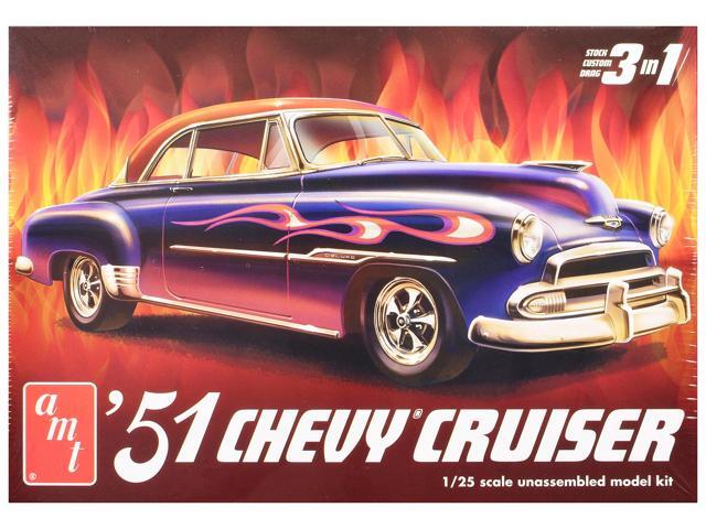 Skill 2 Model Kit 1951 Chevrolet Cruiser 3-in-1 Kit 1/25 Scale Model by AMT