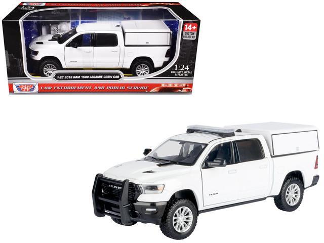 2019 RAM 1500 Laramie Crew Cab Truck with Truck Bed Camper White 'Custom Builder's Kit' 1/27 Diecast Model Car by Motormax