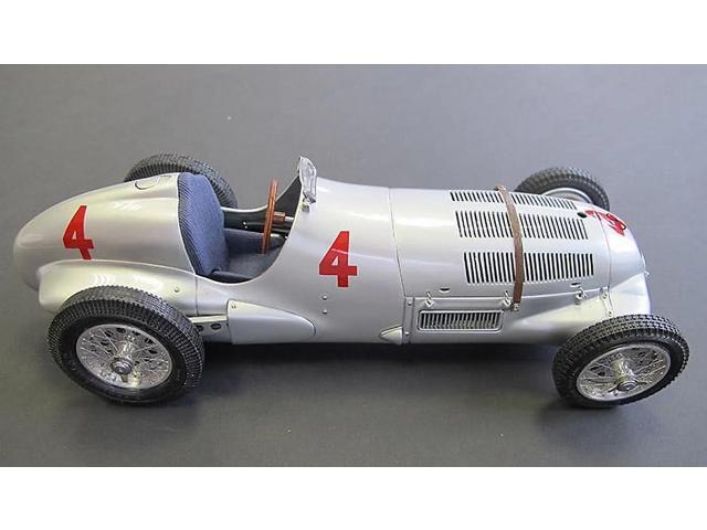 Mercedes W125 #4 Richard Seaman 1937 GP Donington Limited to 1000pc Worldwide 1/18 Diecast Model Car by CMC