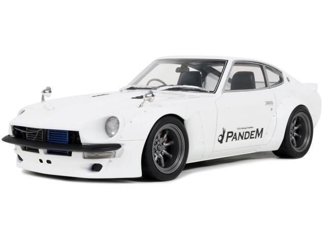 2015 Nissan PANDEM Fairlady Z RHD (Right Hand Drive) White Limited Edition to 2000 pieces 1/18 Model Car by Otto Mobile