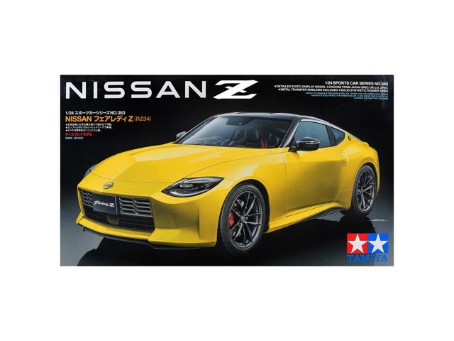 Model Kit Nissan Fairlady Z (RZ34) 1/24 Scale Model by Tamiya