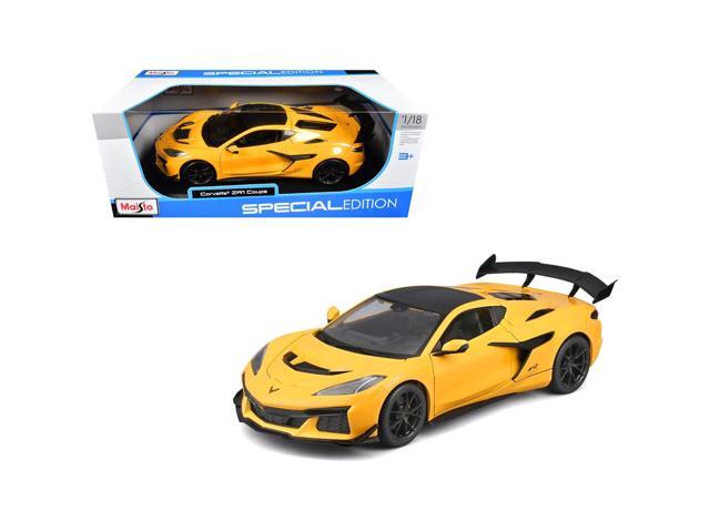 Chevrolet Corvette ZR1 Coupe Yellow with Carbon Top 'Special Edition' Series 1/18 Diecast Model Car by Maisto