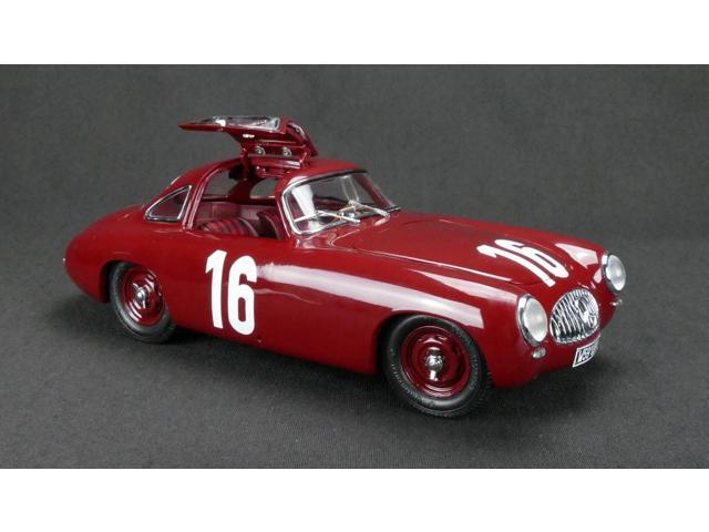 Mercedes Benz 300SL (W194) #16 Rudolf Caracciola GP of Bern (1952) Limited Edition to 1500 pieces 1/18 Diecast Model Car by CMC
