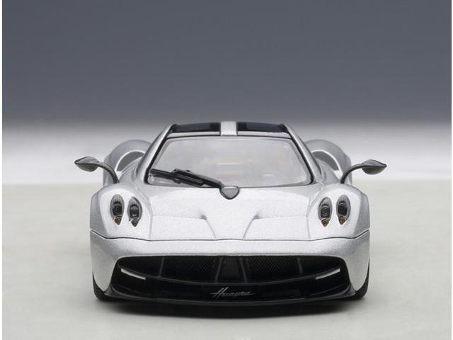 Pagani Huayra Metallic Silver 1/43 Diecast Model Car by Autoart