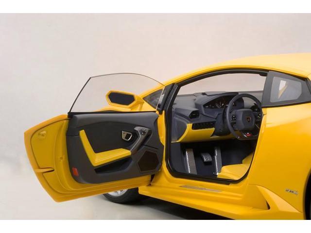 Lamborghini Huracan LP610-4 Giallo Horus/Matt Yellow 1/12 Model Car by Autoart