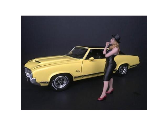 'Hanging Out II' Patricia Figurine for 1/24 Scale Models by American Diorama