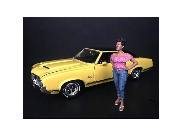 'Hanging Out II' Gloria Figurine for 1/18 Scale Models by American Diorama