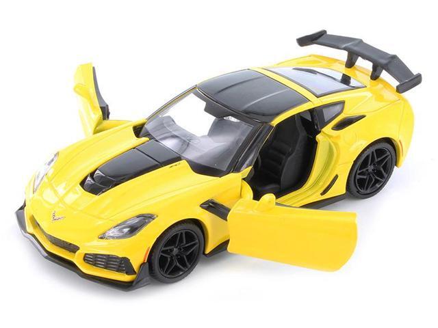 2019 Chevrolet Corvette ZR1 Yellow with Black Accents 1/24 Diecast Model Car by Motormax