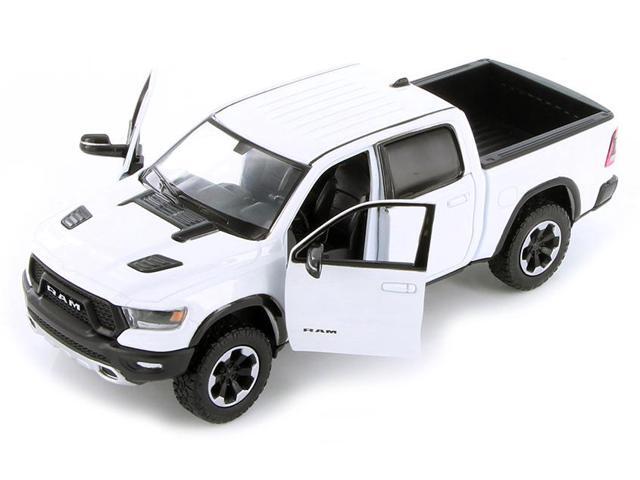 2019 RAM 1500 Rebel Crew Cab Pickup Truck White 1/24-1/27 Diecast Model Car by Motormax