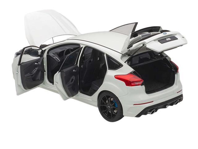 2016 Ford Focus RS Frozen White 1/18 Model Car by Autoart