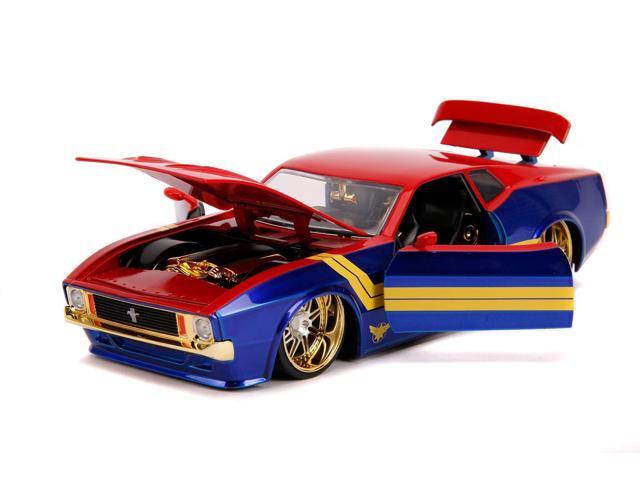 1973 Ford Mustang Mach 1 with Captain Marvel Diecast Figurine 'Avengers' 'Marvel' Series 1/24 Diecast Model Car by Jada