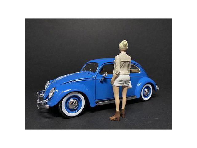 'Partygoers' Figurine IV for 1/18 Scale Models by American Diorama