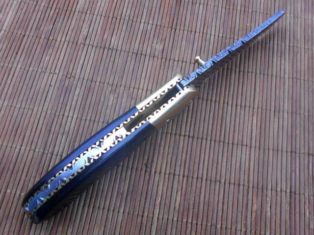 8' Tanto blade folding knife, Natural Ram horn scale, Hand forged Twist Pattern Damascus steel, Equipped with Thumb pin & liner lock, Cow hide...