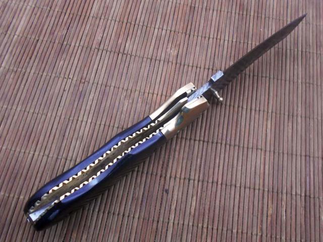 8' Tanto blade folding knife, Natural Ram horn scale, Hand forged Twist Pattern Damascus steel, Equipped with Thumb pin & liner lock, Cow hide...