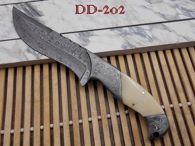 10.5 Long hand forged Damascus steel skinning Knife,5.5' full tang blade, Natural Camel bone scale with Damascus bolster & Pommel, Cow hide Leather...