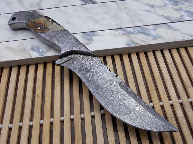 10.5 Long hand forged Damascus steel skinning Knife,5.5' full tang blade, Natural Ram horn scale with Damascus bolster & Pommel, Cow hide Leather...
