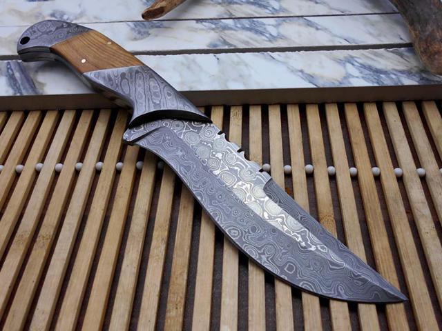 10.5 Long hand forged Damascus steel skinning Knife,5.5' full tang blade, Natural KOW wood scale with Damascus bolster & Pommel, Cow hide Leather...