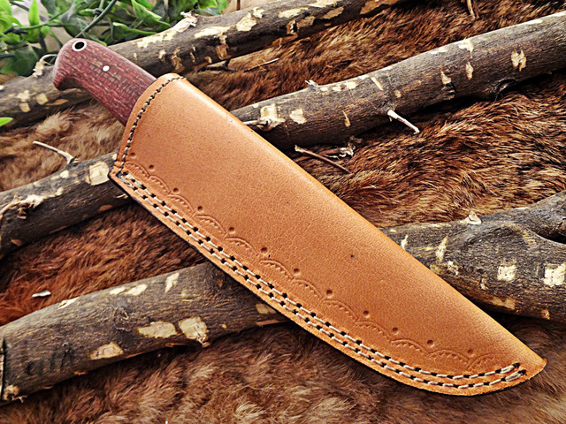 9.5' Long hand forged Hunting knife, 4.5' full tang Damascus steel drop point blade, Red Micarta wood scale with hole, Cow leather sheath