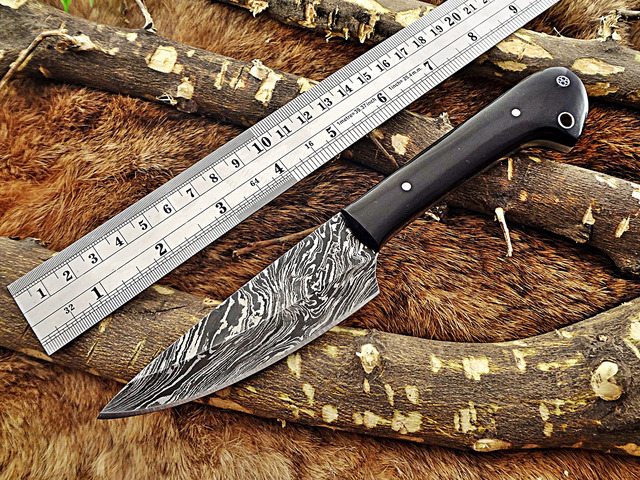 9 Inches long custom made Damascus steel hand forged chef Knife, kitchen knife 4' full tang blade, Natural Buffalo Horn scale inserting hole