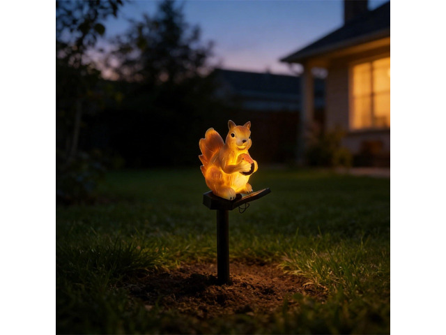Squirrel Solar Garden Light, 16.1 in Tall Weatherproof Resin, Ornament Lamp with Cute, Detailed Carvings for Patio, Lawn, Yard Decor