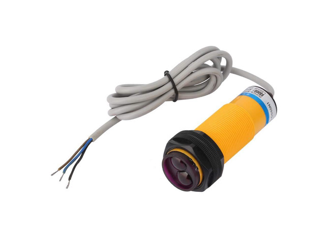 Infrared Photoelectric Switch Proximity Sensor - 70 cm Detection Distance DC 6 to 36V Device - E3F3 - DS50N1 for Industrial Automation Monitoring...