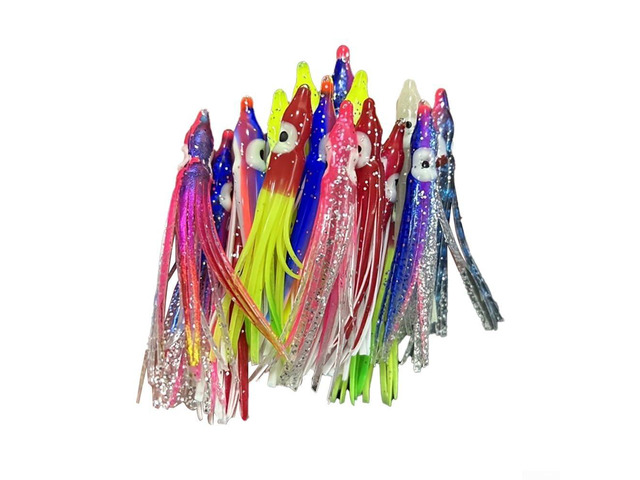 Soft Squid Skirt Lures, Octopus Fishing Bait, High-Quality Plastic Sea Fishing Tackle, 6cm Glowing Eye Design, 20pcs Set Random Colors