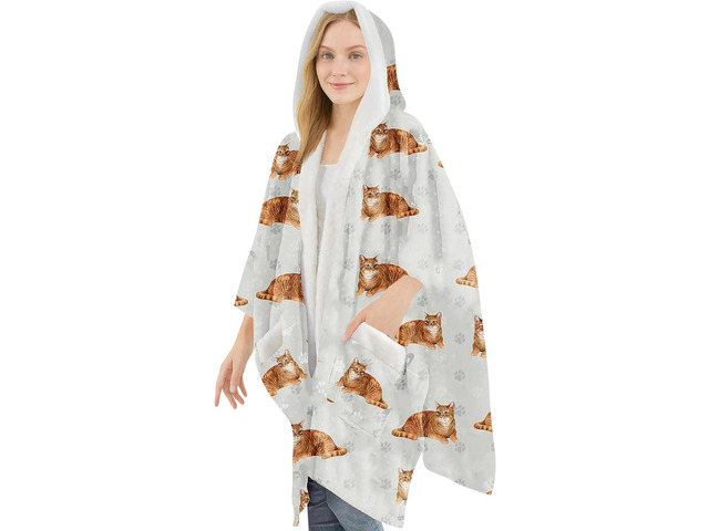 E & S Pets Snuggs Blanket Hoodie for Women Soft Fleece Wrap, Orange Tabby Cat
