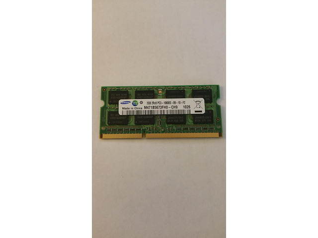 Samsung 2GB DDR3 RAM PC3-10600 204-Pin Laptop SODIMM