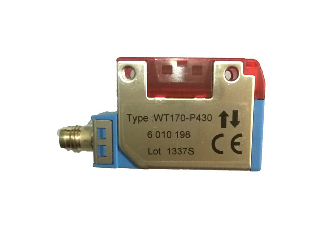 SICK WT170-P430 Photoelectric proximity sensor,PNP,New