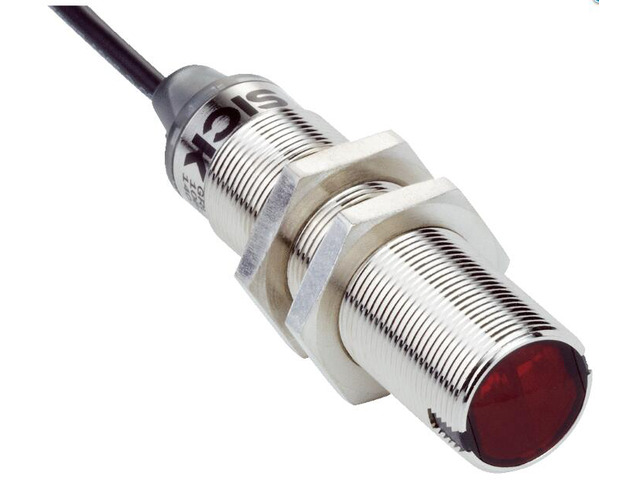 SICK GRTE18-P1112 Cylindrical photoelectric sensors ,PNP,New