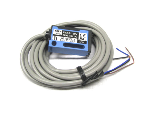 SICK WL160-F132 Photoelectric Retro-reflective Sensor,PNP,New