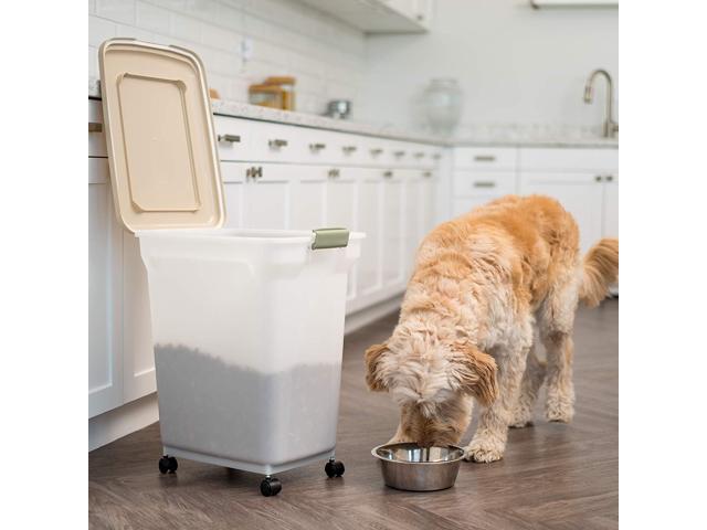 IRIS Quart Airtight Pet Food Container