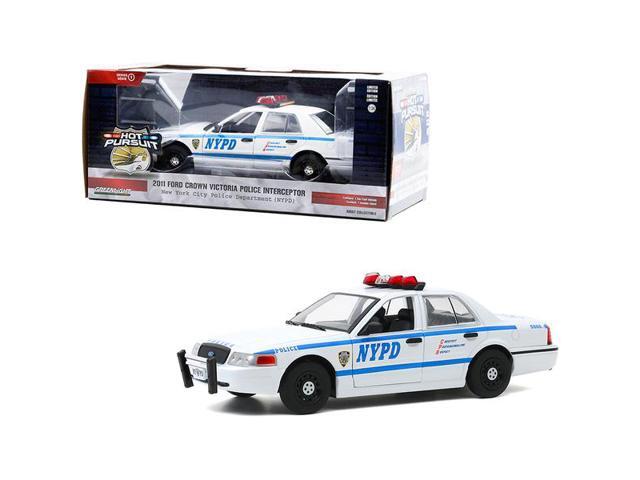 2011 Ford Crown Victoria Police Interceptor (NYPD) White 'Hot Pursuit' Series 1/24 Diecast Model Car by Greenlight