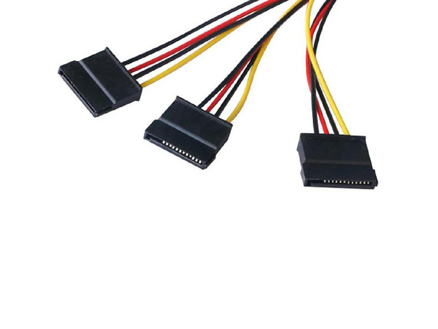 4-Pin Molex to 3 SATA Power Splitter