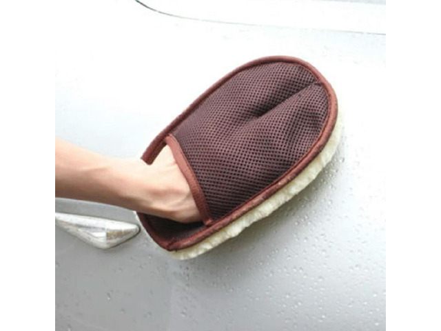 Plush Vehicle Wash Mitten Glove