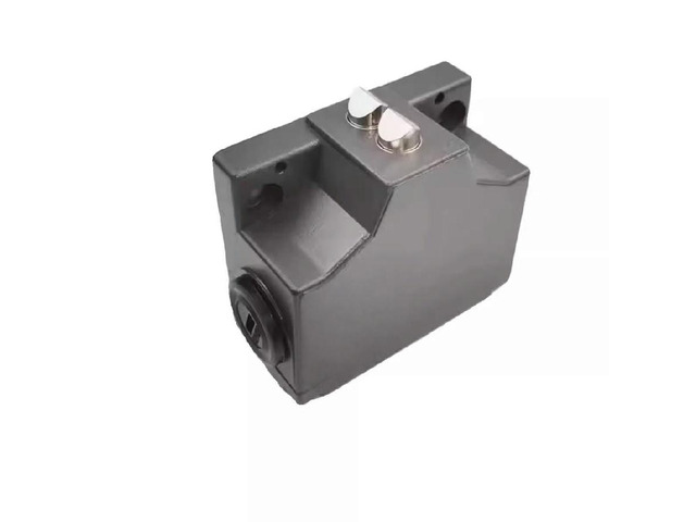 FOR 1pcs Combined Limit Switch BNS819-B02-D12-61-12-10-3B R12 B03 Machine Tool T