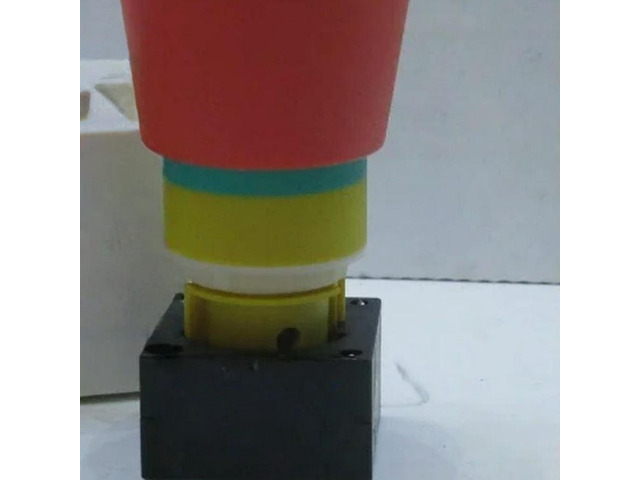 FOR 1PCS 300AA00085A 3SB3000-1HA20 PSR-SCP-24UC/ESAM4/8X1/1X2 2963912 PLC-RSC-24