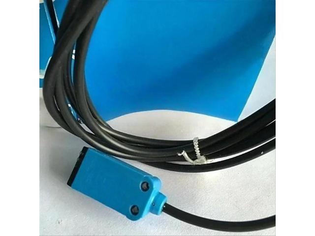 FOR 1PCS Photoelectric switch WTB4-3P1361 FOR 1PCS Two Year