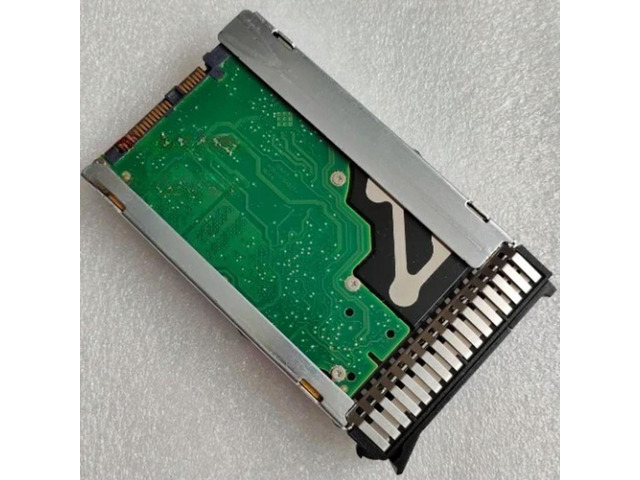 FOR 1pcs 00NA221 00NA222 300G 15K SAS 2.5 12GB 00NA225