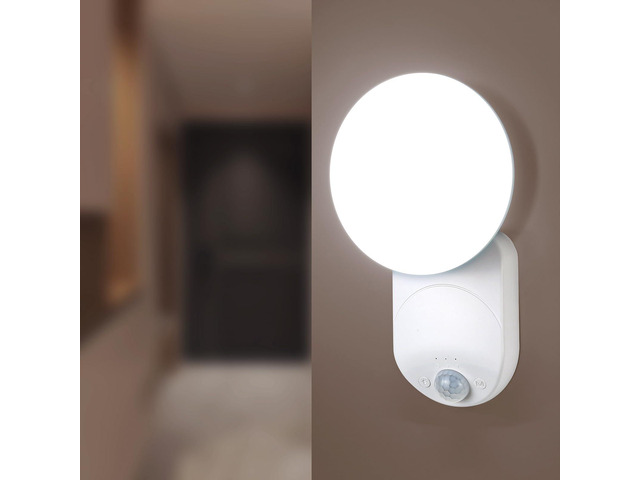 Rechargeable Motion Sensor Wall Light with Remote