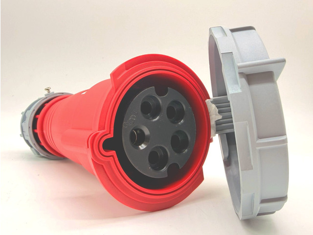 Eaton AH532C6W Pin and Sleeve Watertight Connector, 32A 3 Phase 220/380V - 240/4