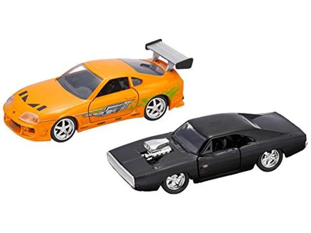 jada toys fast & furious dom's dodge charger r/t & brian's toyota supra 1:32 die-cast vehicle (26063)