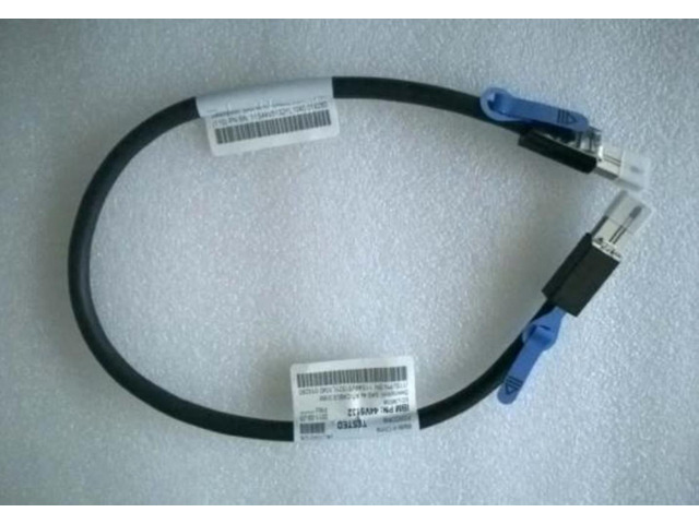 FRU PN 44V5132 L36038 SAS 4X AT-CABLE DS3400 DS3200 SFF-8088 to SFF 8088 MiniSAS Mini SAS 1-1 6Gb/s RAID 0.6m