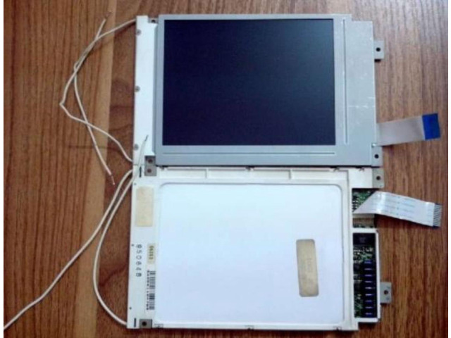 5.7' LCD Panel LM32007P