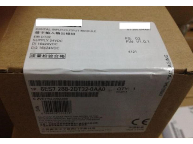 In box 6ES7288-2DT32-OAAO 6ES72882DT320AA0