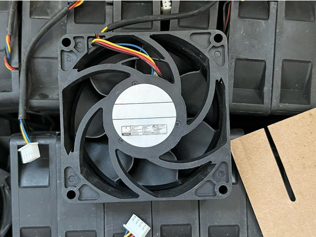 Generic For PIA080G12H 12V 2.2A 8025 4-wire PWM temperature controlled cooling fan