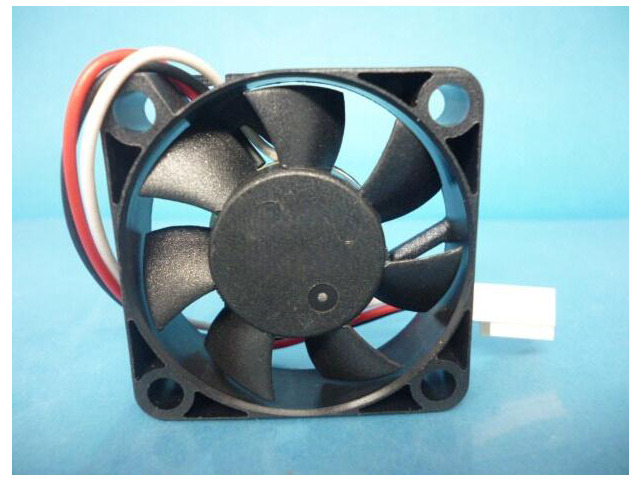 Generic For AD0405HB-G73 40*40*10 5V 0.25A 3 line server fan