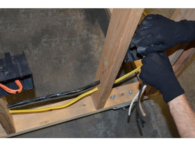 Woods 63950021 25' 6-3 NMW/G Wire