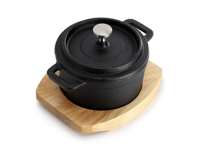 MegaChef Cast Iron 8 Ounce Mini Dutch Oven with Wood Tray